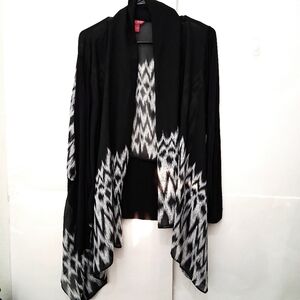 +3🛍Sunny Leigh Black and White Patterned Cardigan
